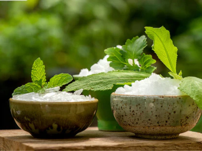 Asli Kapoor Ki Pehchan: How to Identify Pure Camphor Easily Asli Kapoor Ki Pehchan: How to Identify Pure Camphor